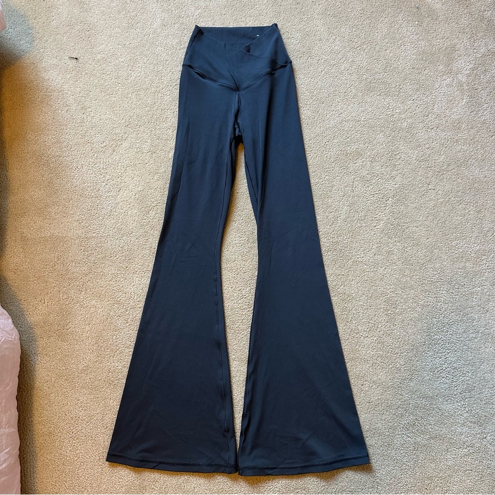 Gray aerie Flared leggings